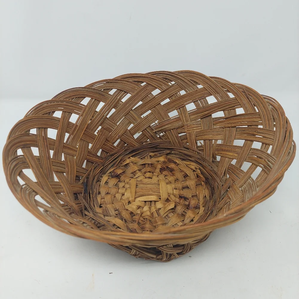 Vintage Boho Brown Round Open Weave Woven Wicker Basket Rustic Country 10 Inch